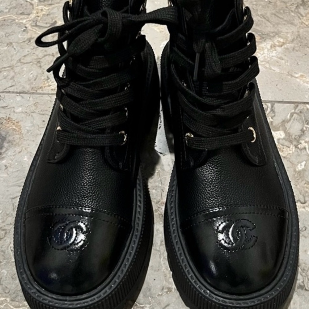 CC Black Combat Boots size us7